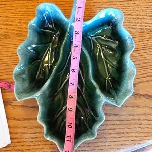 COPY - HULL oven proof vintage dish. Green leaf